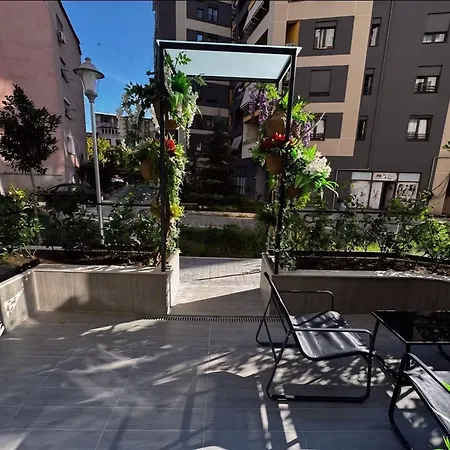 Modern Glam Duplex Appartamento Tirana