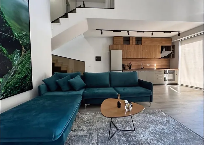 Modern Glam Duplex Appartamento