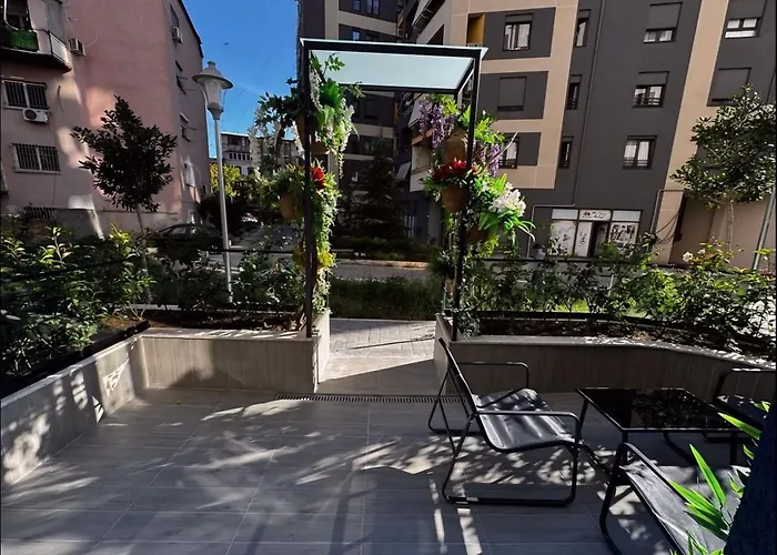 Modern Glam Duplex Appartamento Tirana